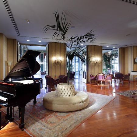Eurostars Hotel Excelsior Napoli Bagian luar foto