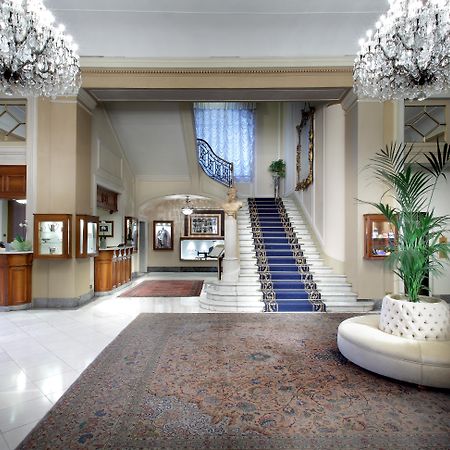 Eurostars Hotel Excelsior Napoli Bagian luar foto