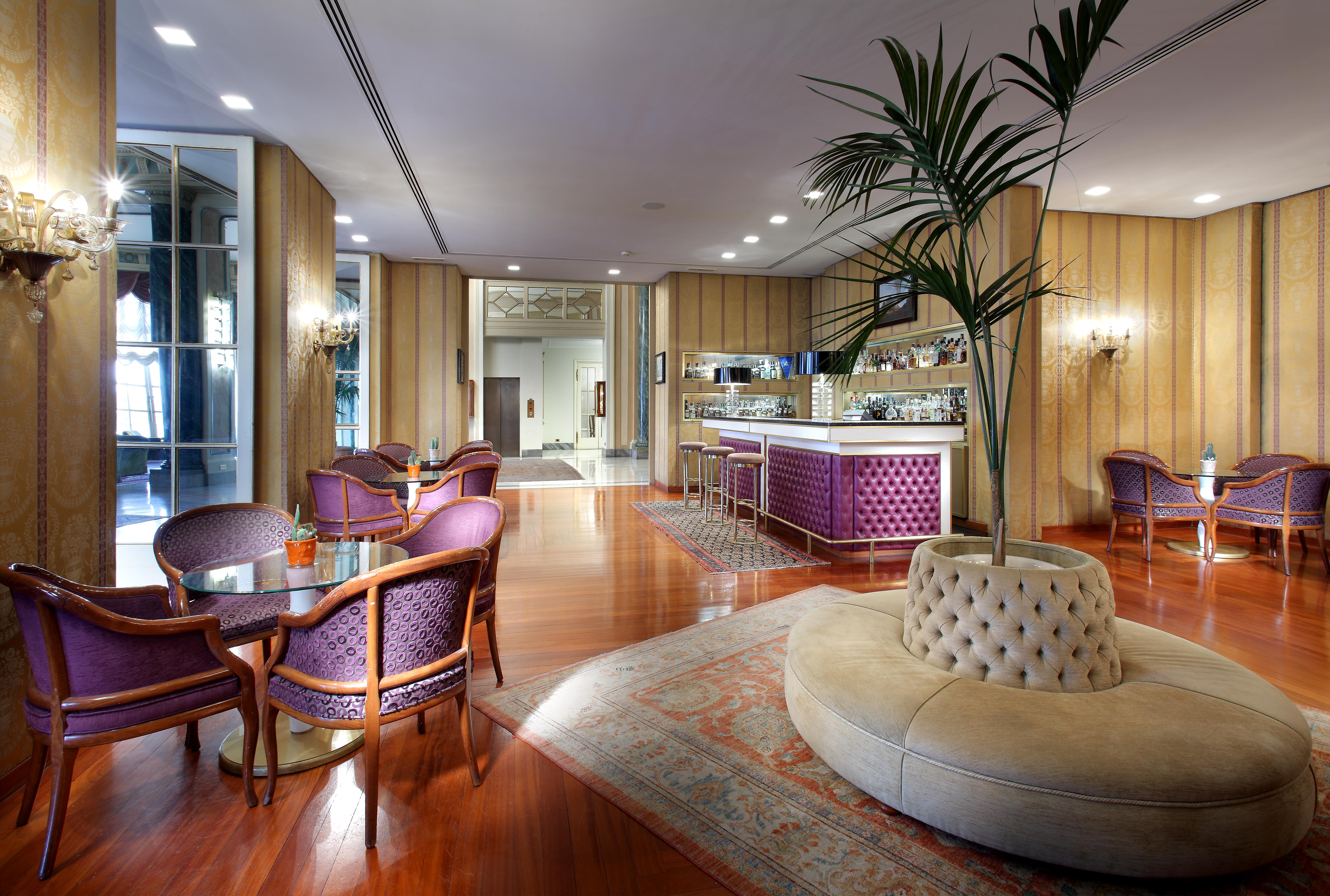 Eurostars Hotel Excelsior Napoli Bagian luar foto