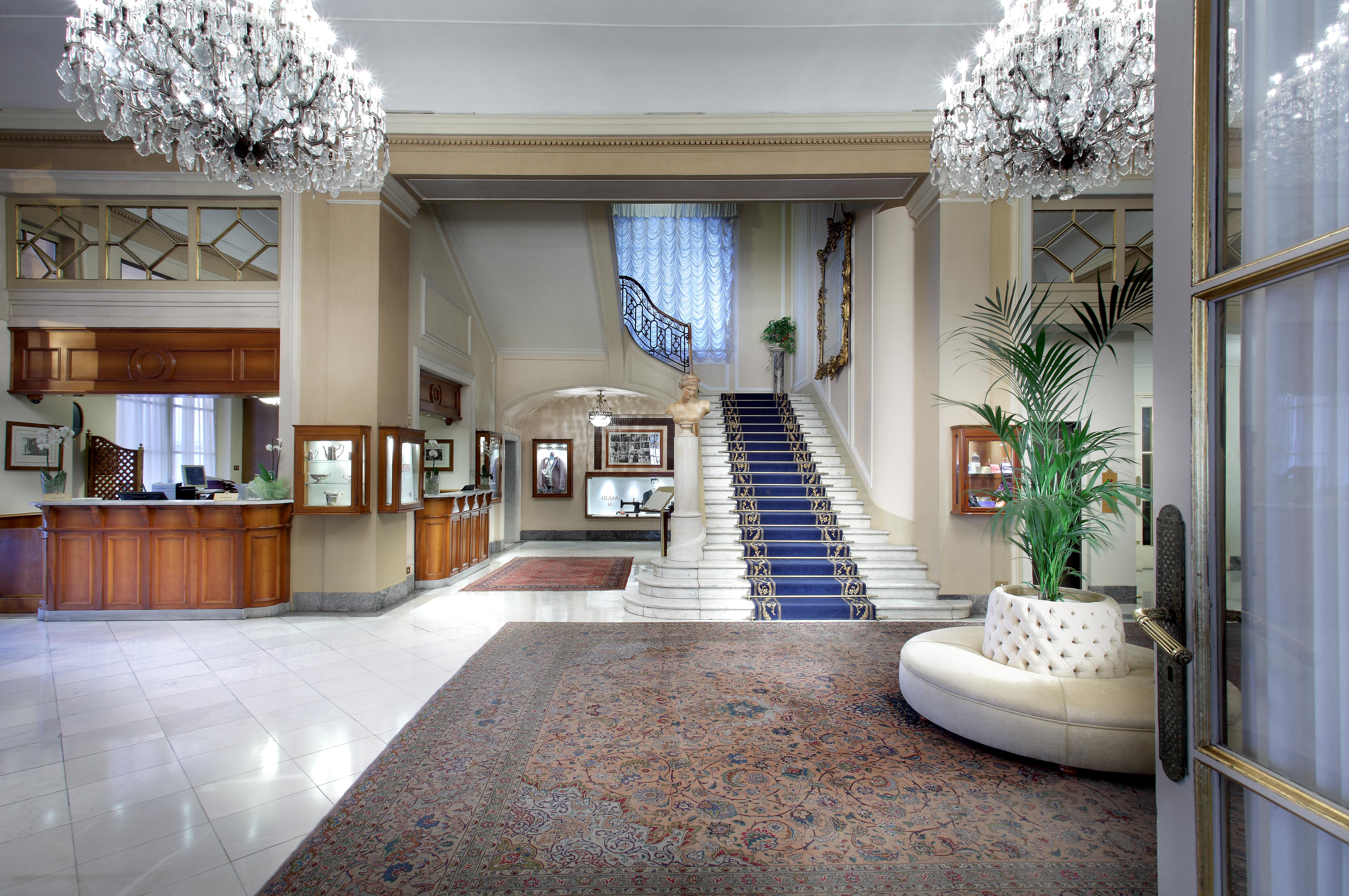 Eurostars Hotel Excelsior Napoli Bagian luar foto