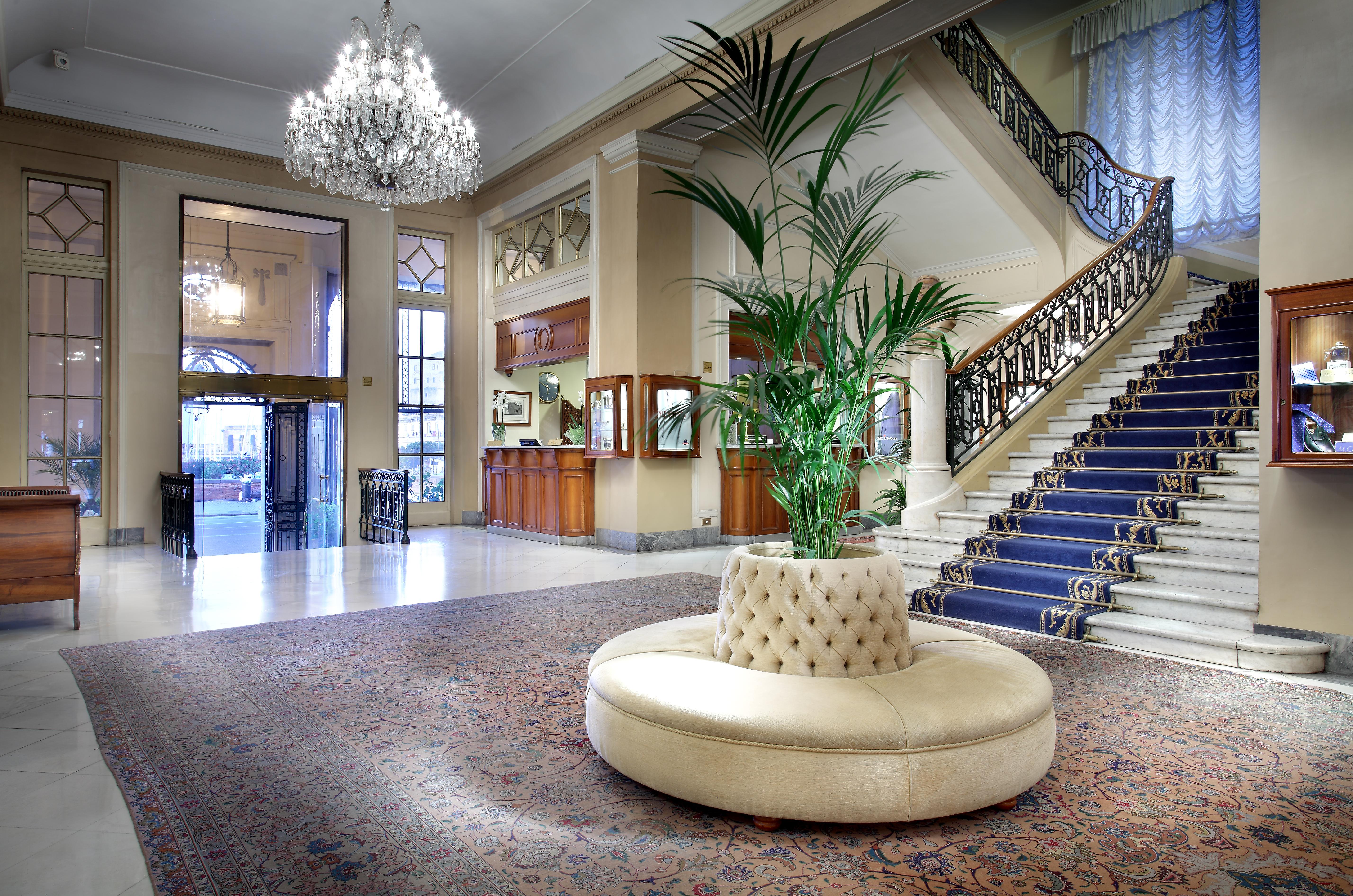 Eurostars Hotel Excelsior Napoli Bagian luar foto