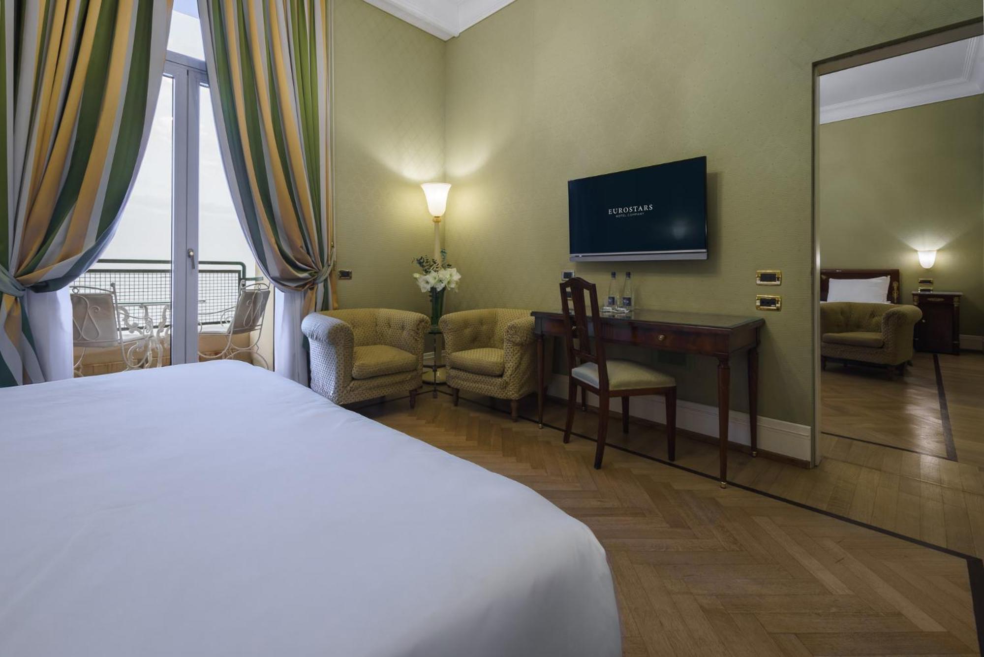 Eurostars Hotel Excelsior Napoli Bagian luar foto